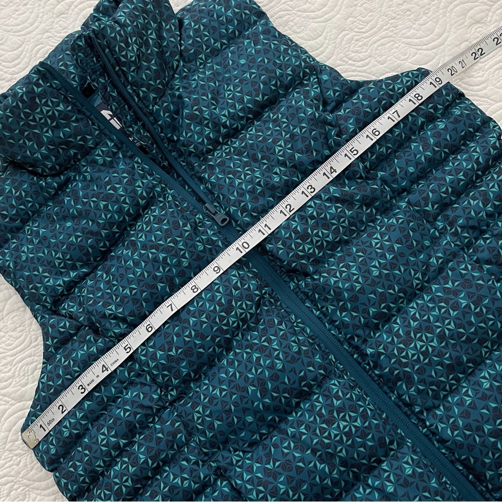 Lands End Women’s Down Filled Puffer Vest Sz MP (10-12) - Picture 7 of 13